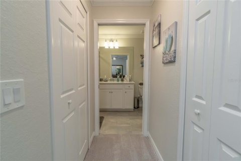 Copropriété à louer à Bradenton, Floride: 2 chambres, 107.21 m2 № 214685 - photo 8