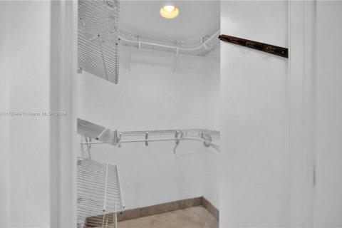 Condominio en venta en Miami Beach, Florida, 2 dormitorios, 88.44 m2 № 1236467 - foto 16