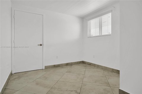 Condominio en venta en Miami Beach, Florida, 2 dormitorios, 88.44 m2 № 1236467 - foto 19