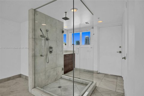 Condominio en venta en Miami Beach, Florida, 2 dormitorios, 88.44 m2 № 1236467 - foto 15