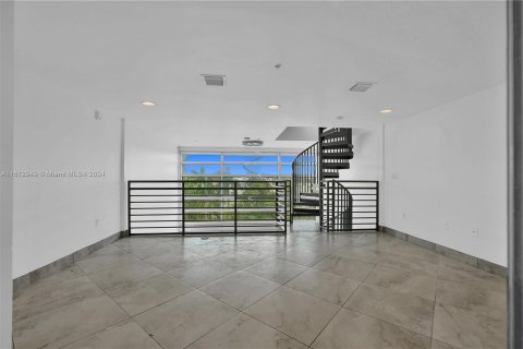 Condominio en venta en Miami Beach, Florida, 2 dormitorios, 88.44 m2 № 1236467 - foto 11