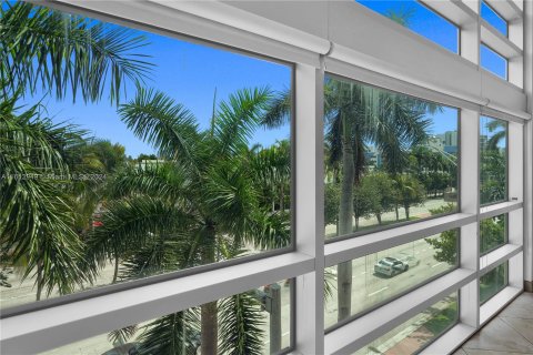 Condominio en venta en Miami Beach, Florida, 2 dormitorios, 88.44 m2 № 1236467 - foto 18