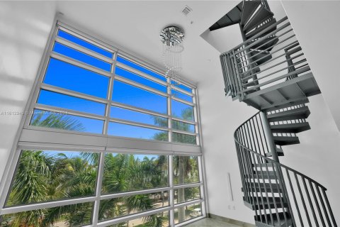 Condominio en venta en Miami Beach, Florida, 2 dormitorios, 88.44 m2 № 1236467 - foto 1