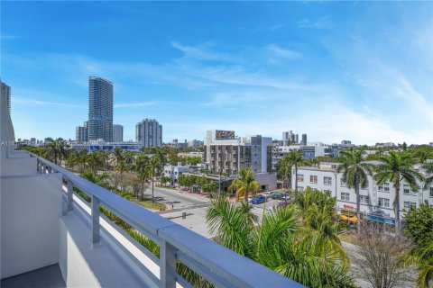 Condominio en venta en Miami Beach, Florida, 2 dormitorios, 88.44 m2 № 1236467 - foto 24