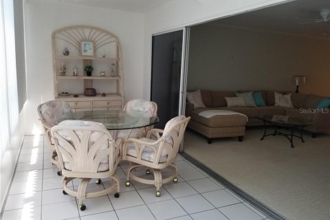 Copropriété à louer à Sarasota, Floride: 2 chambres, 116.13 m2 № 213070 - photo 7