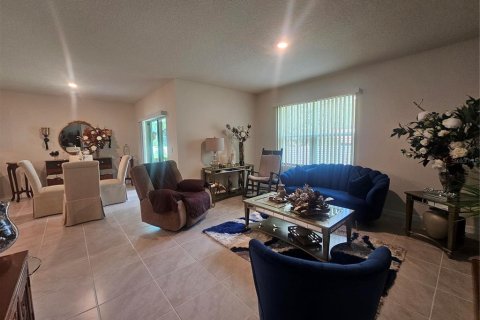 Casa en venta en Deltona, Florida, 4 dormitorios, 169.83 m2 № 1382455 - foto 11