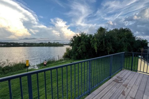 Condo in Altamonte Springs, Florida, 2 bedrooms  № 1382492 - photo 27