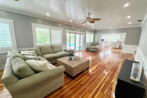 Villa ou maison à vendre à North Miami Beach, Floride: 4 chambres, 377 m2 № 986271 - photo 18