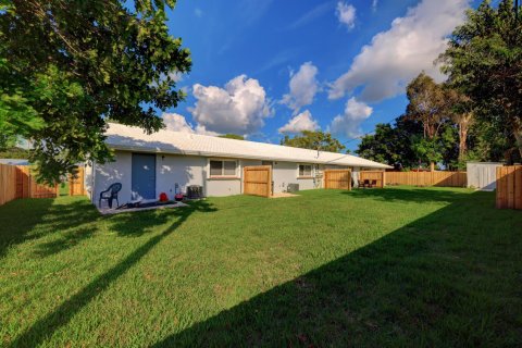 Купить коммерческую недвижимость в Форт-Пирс, Флорида 285.21м2, № 956628 - фото 27