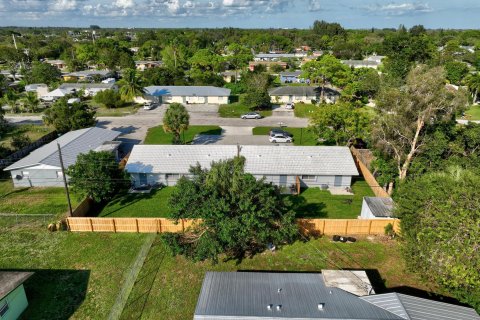 Купить коммерческую недвижимость в Форт-Пирс, Флорида 285.21м2, № 956628 - фото 24