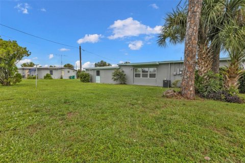 Villa ou maison à vendre à Port Charlotte, Floride: 3 chambres, 120.96 m2 № 1367748 - photo 27