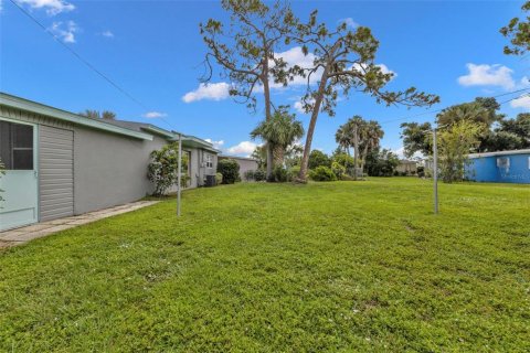 Villa ou maison à vendre à Port Charlotte, Floride: 3 chambres, 120.96 m2 № 1367748 - photo 25