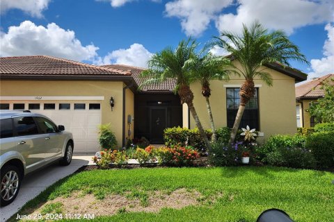 House in Venice, Florida 4 bedrooms, 195.28 sq.m. № 1252199 - photo 1