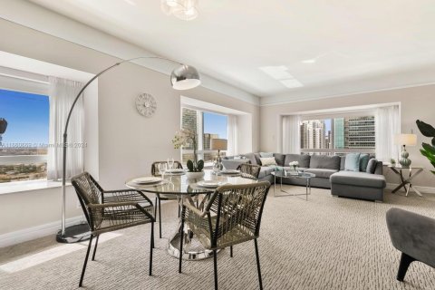 Copropriété à vendre à Miami, Floride: 2 chambres, 162.3 m2 № 1367227 - photo 10