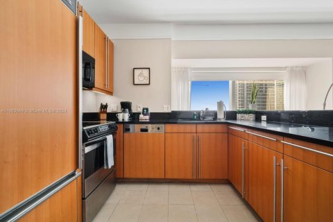 Condominio en venta en Miami, Florida, 2 dormitorios, 162.3 m2 № 1367227 - foto 4