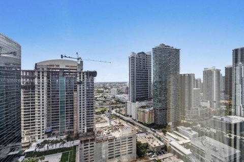 Condominio en venta en Miami, Florida, 2 dormitorios, 162.3 m2 № 1367227 - foto 18