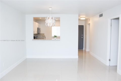 Condominio en venta en Miami, Florida, 1 dormitorio, 66.15 m2 № 1367175 - foto 24