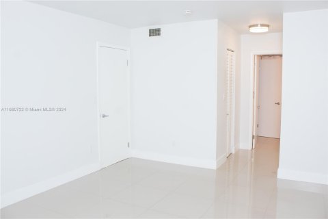 Condominio en venta en Miami, Florida, 1 dormitorio, 66.15 m2 № 1367175 - foto 26