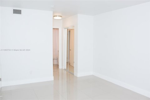 Condominio en venta en Miami, Florida, 1 dormitorio, 66.15 m2 № 1367175 - foto 27