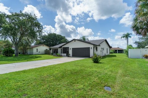 Villa ou maison à vendre à Kissimmee, Floride: 3 chambres, 153.2 m2 № 1314152 - photo 3