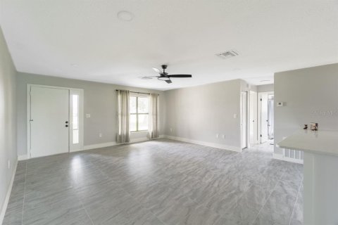 Villa ou maison à vendre à Kissimmee, Floride: 3 chambres, 153.2 m2 № 1314152 - photo 11