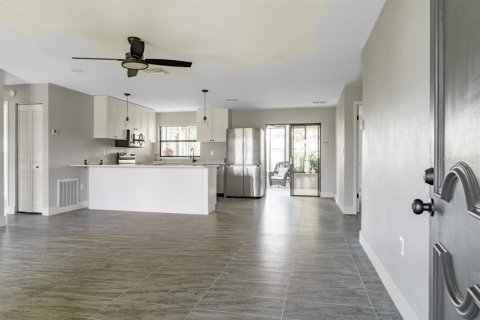 Villa ou maison à vendre à Kissimmee, Floride: 3 chambres, 153.2 m2 № 1314152 - photo 9