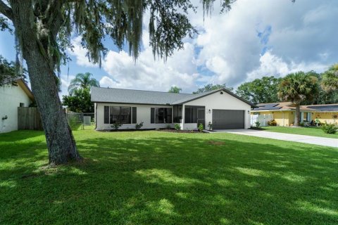 Villa ou maison à vendre à Kissimmee, Floride: 3 chambres, 153.2 m2 № 1314152 - photo 2