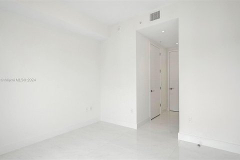 Condo in Coral Gables, Florida, 3 bedrooms  № 1367378 - photo 14