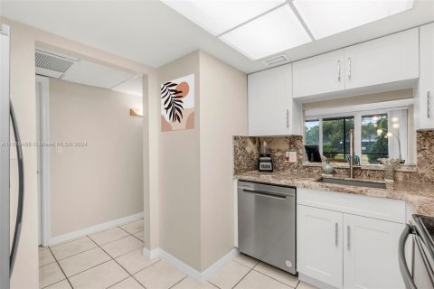 Copropriété à vendre à Oakland Park, Floride: 1 chambre № 1367429 - photo 10