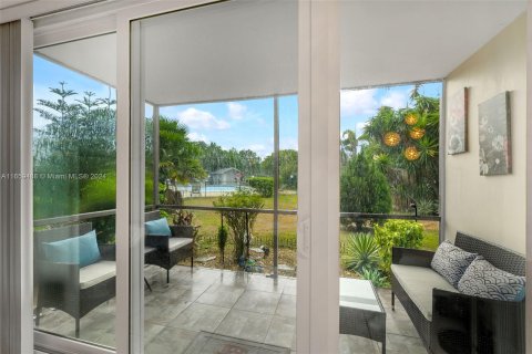 Condo in Oakland Park, Florida, 1 bedroom  № 1367429 - photo 20