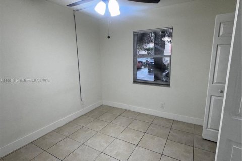 Copropriété à louer à Coral Springs, Floride: 2 chambres, 71.26 m2 № 1367379 - photo 2