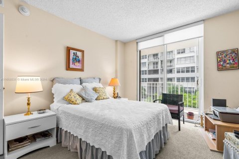 Copropriété à vendre à Fort Lauderdale, Floride: 2 chambres, 124.86 m2 № 1367428 - photo 15