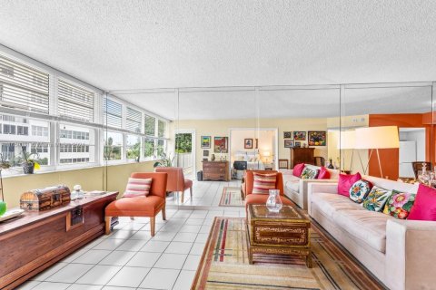 Copropriété à vendre à Fort Lauderdale, Floride: 2 chambres, 124.86 m2 № 1367428 - photo 3