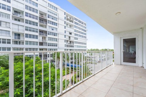 Copropriété à vendre à Fort Lauderdale, Floride: 2 chambres, 124.86 m2 № 1367428 - photo 24