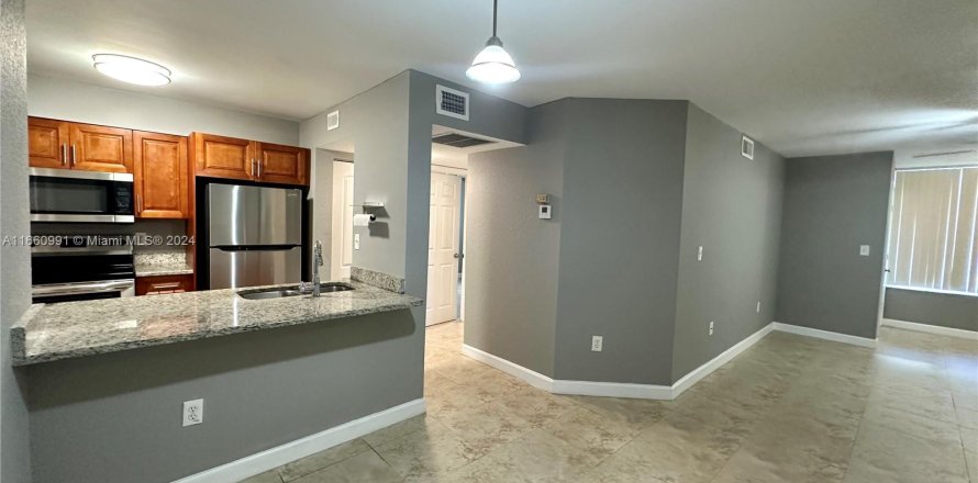 Condominio en Oakland Park, Florida, 2 dormitorios  № 1367435