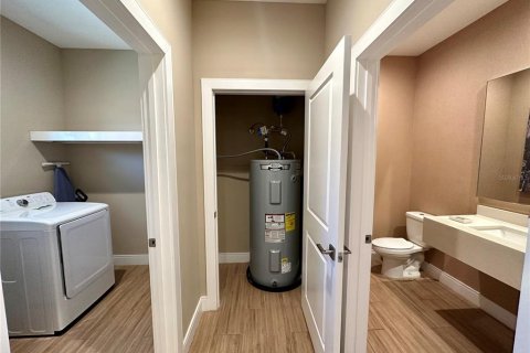 Купить таунхаус в Киссимми, Флорида 4 комнаты, 203.92м2, № 985983 - фото 28