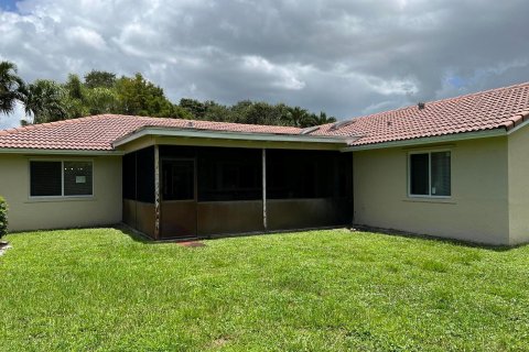 Купить коммерческую недвижимость в Корал-Спрингс, Флорида № 1132894 - фото 4