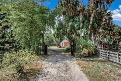 House in Sebring, Florida 3 bedrooms, 255.95 sq.m. № 1201176 - photo 3