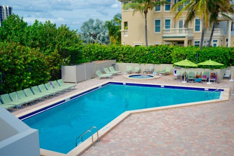 Condo in Highland Beach, Florida, 2 bedrooms  № 1011651 - photo 6