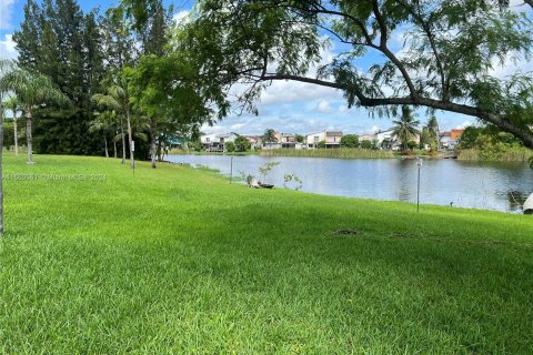 Condominio en venta en Miami, Florida, 3 dormitorios, 108.51 m2 № 1367047 - foto 4