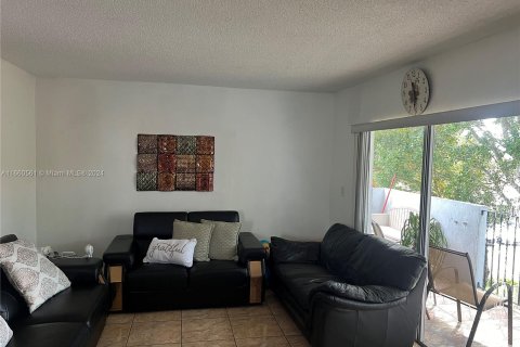 Condo in Miami, Florida, 3 bedrooms  № 1367047 - photo 14