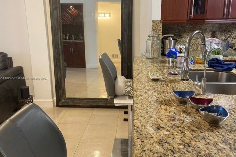 Condominio en venta en North Miami Beach, Florida, 2 dormitorios, 100.8 m2 № 1281417 - foto 5