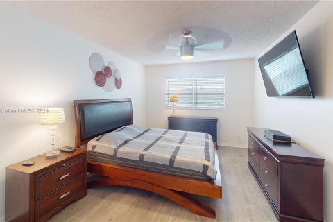 Condo in Sunrise, Florida, 1 bedroom  № 1281383 - photo 16