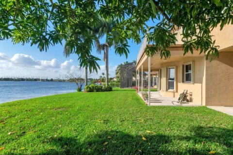 Casa en venta en Miramar, Florida, 5 dormitorios, 362.41 m2 № 940307 - foto 6