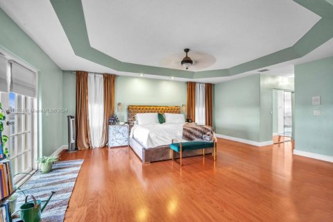 Casa en venta en Miramar, Florida, 5 dormitorios, 362.41 m2 № 940307 - foto 17