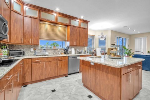Villa ou maison à vendre à Miramar, Floride: 5 chambres, 362.41 m2 № 940307 - photo 10