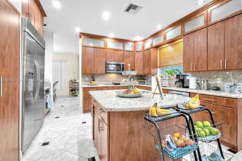 Villa ou maison à vendre à Miramar, Floride: 5 chambres, 362.41 m2 № 940307 - photo 14