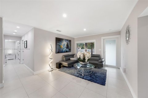 Casa en venta en Miami, Florida, 3 dormitorios, 149.39 m2 № 1368852 - foto 7