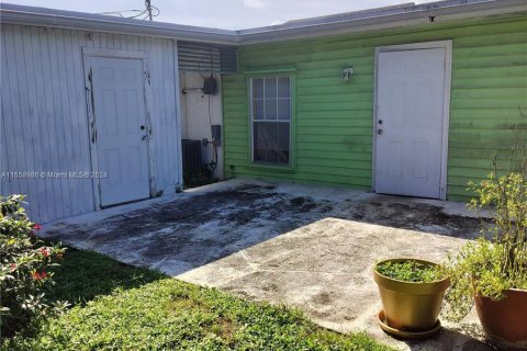 Townhouse in Jupiter, Florida 2 bedrooms, 72.74 sq.m. № 1368763 - photo 2