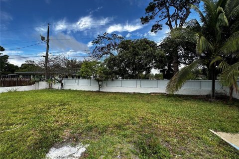 Villa ou maison à vendre à Miami Gardens, Floride: 3 chambres, 219.25 m2 № 1368837 - photo 19